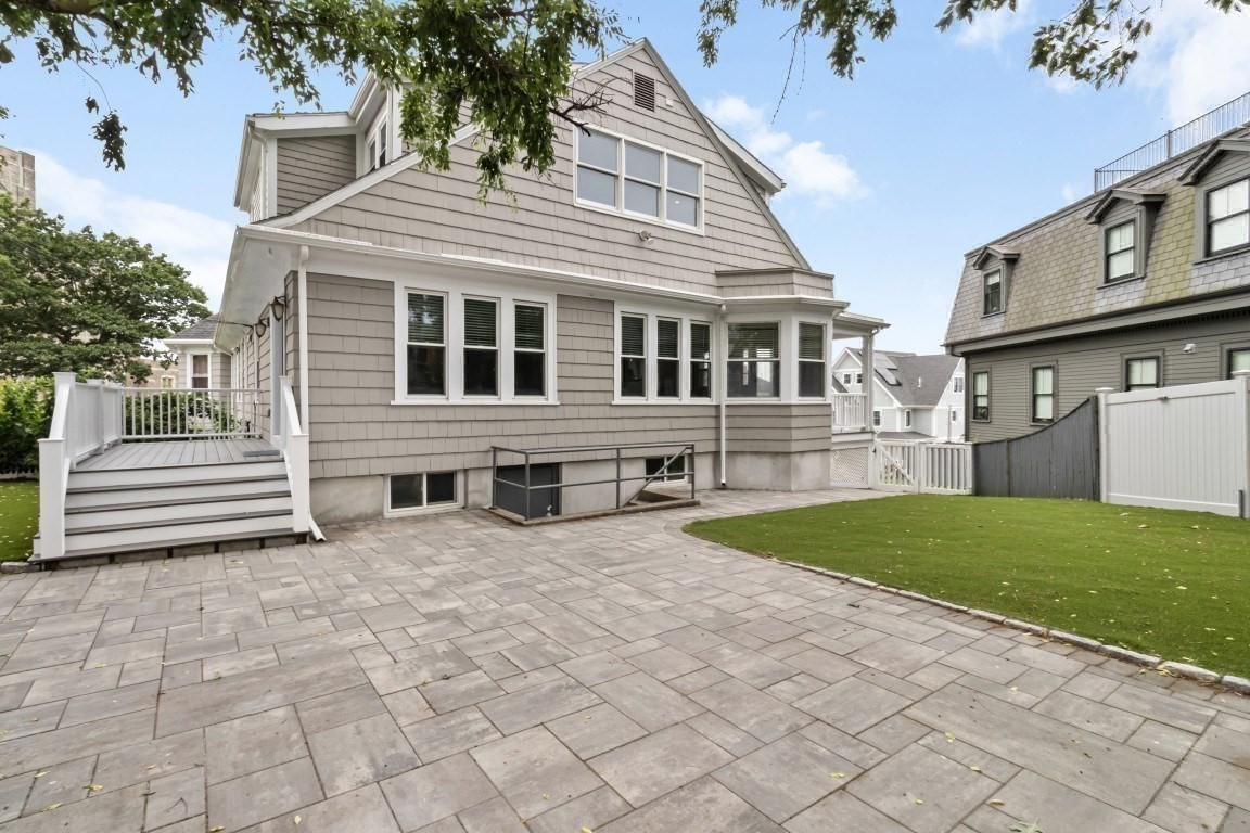 16 Lingard # 2 Property Photo 12