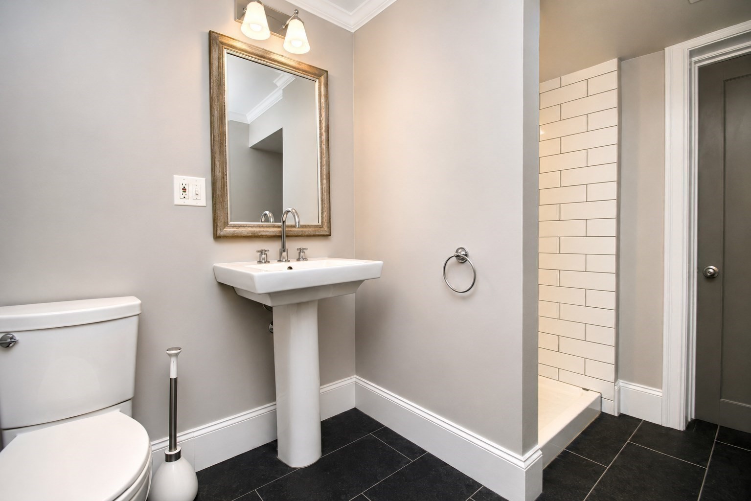 16 Lingard # 2 Property Photo 20