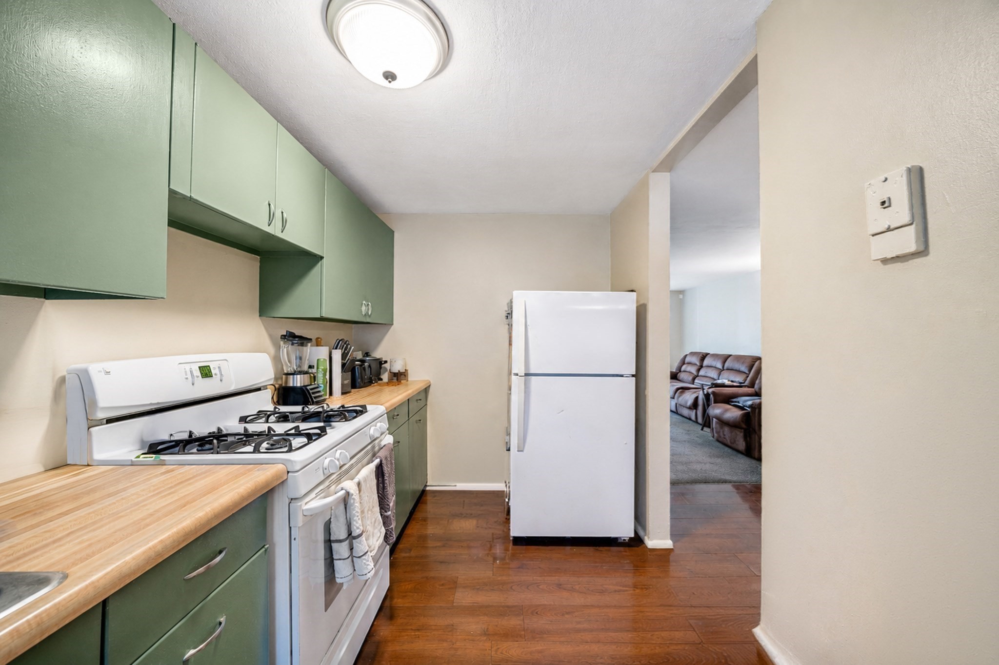 48 Manor Court # 48 Property Photo 7