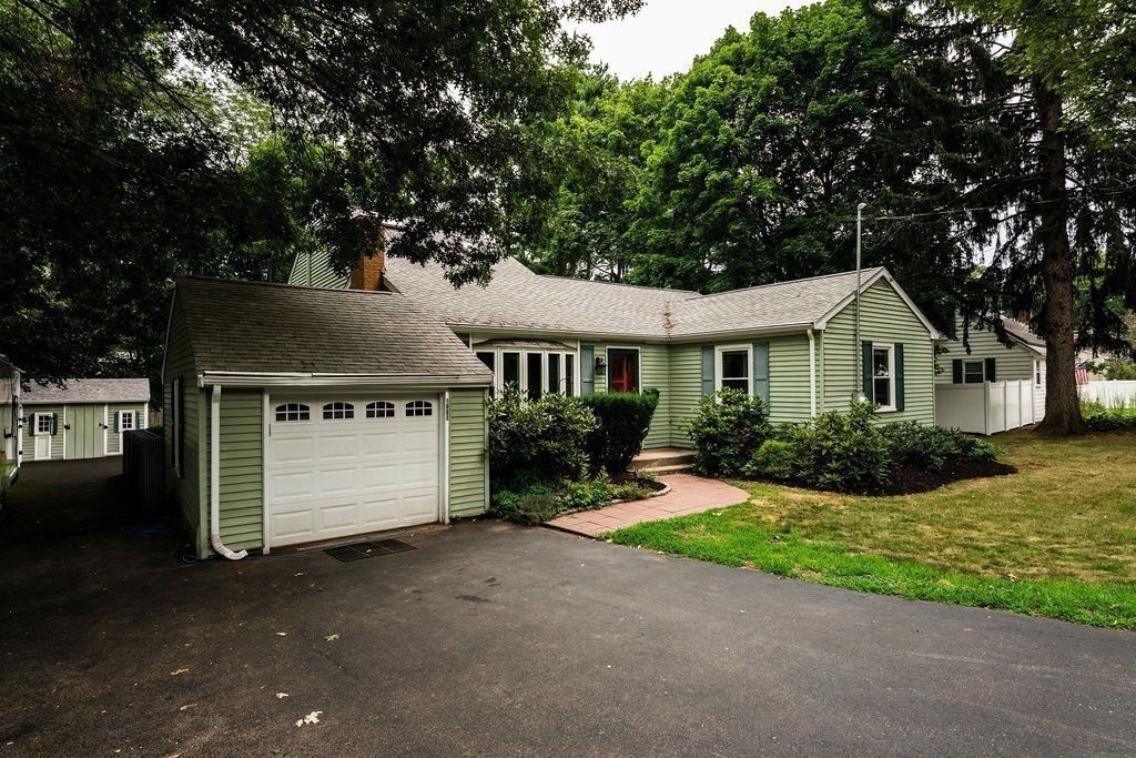 1083 Edgell Rd Property Photo 1
