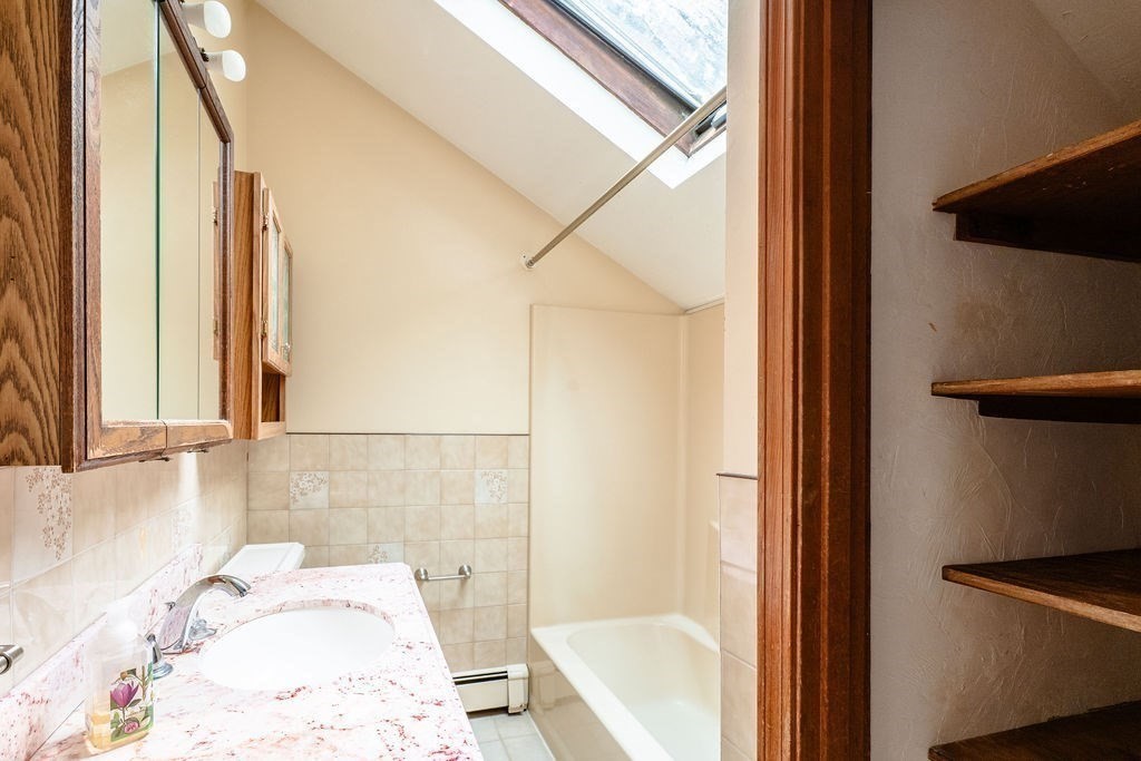 1083 Edgell Rd Property Photo 14