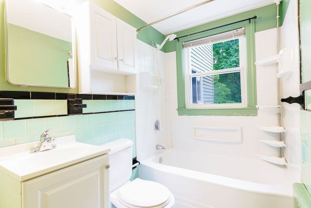 1083 Edgell Rd Property Photo 21