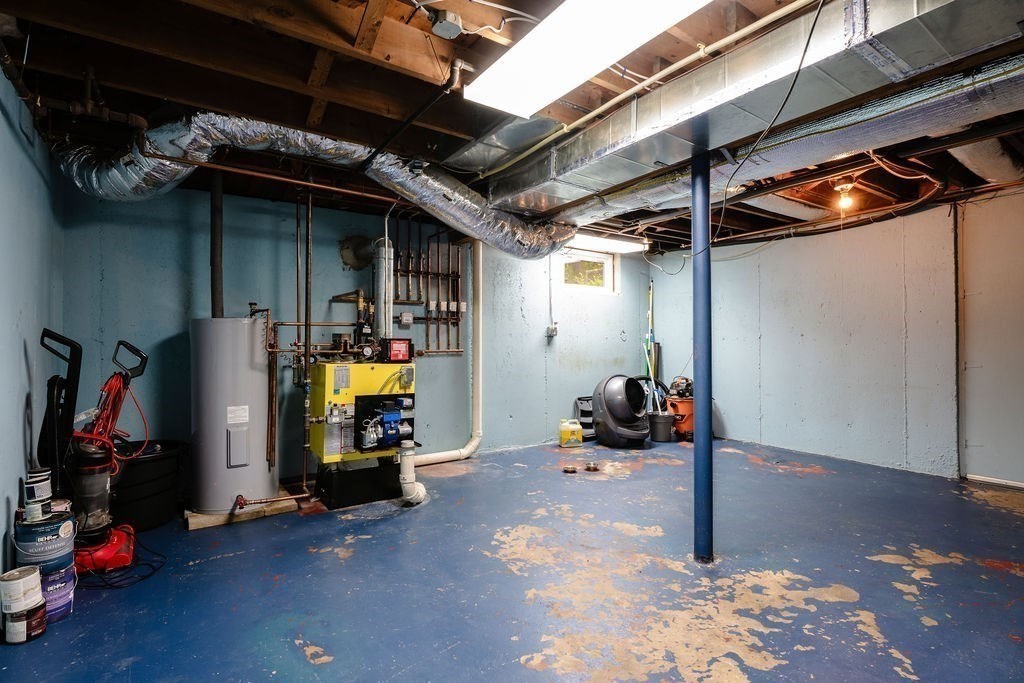 1083 Edgell Rd Property Photo 23