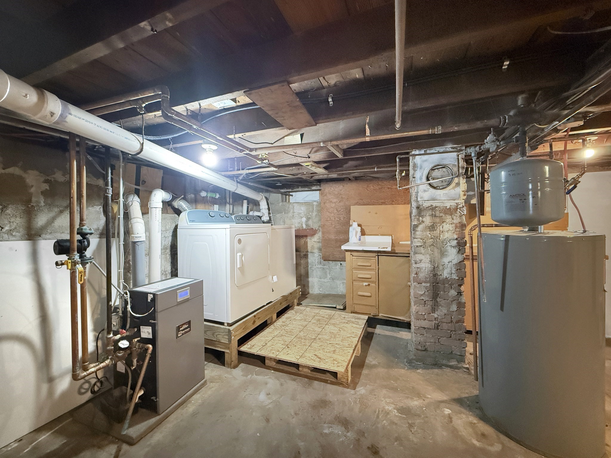 190 W Plain St Property Photo 21