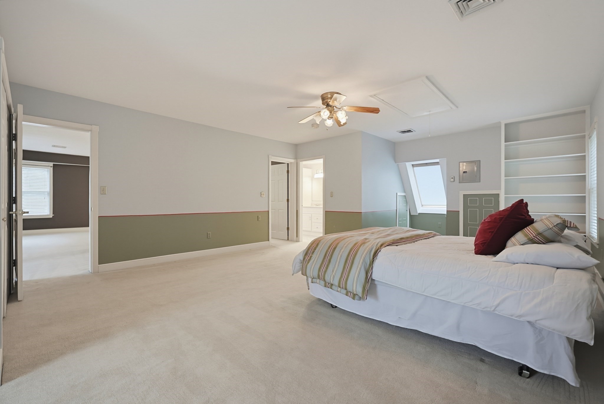 25 Erin Way Property Photo 33