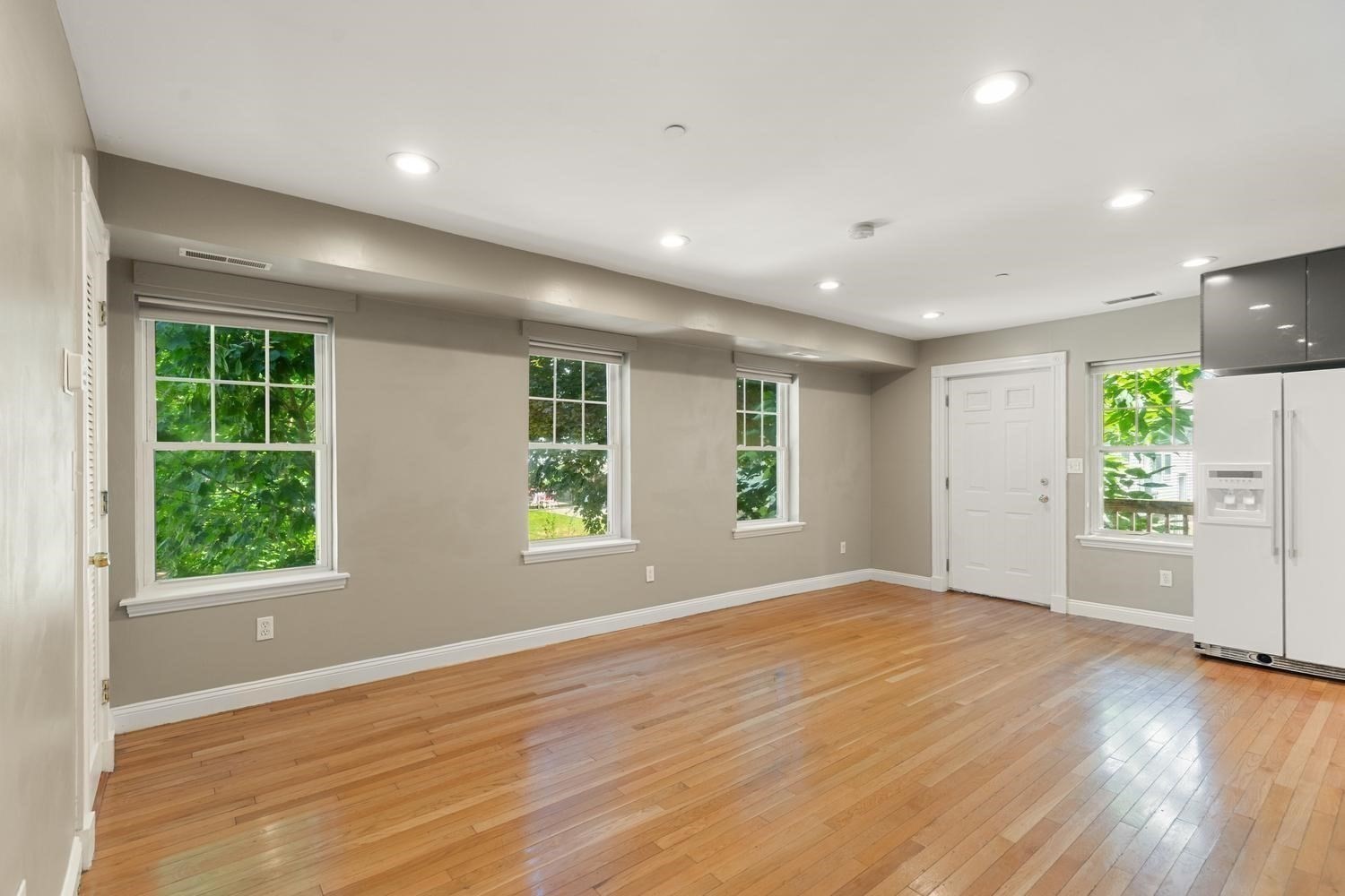 30 Tufts Ave # B Property Photo 4