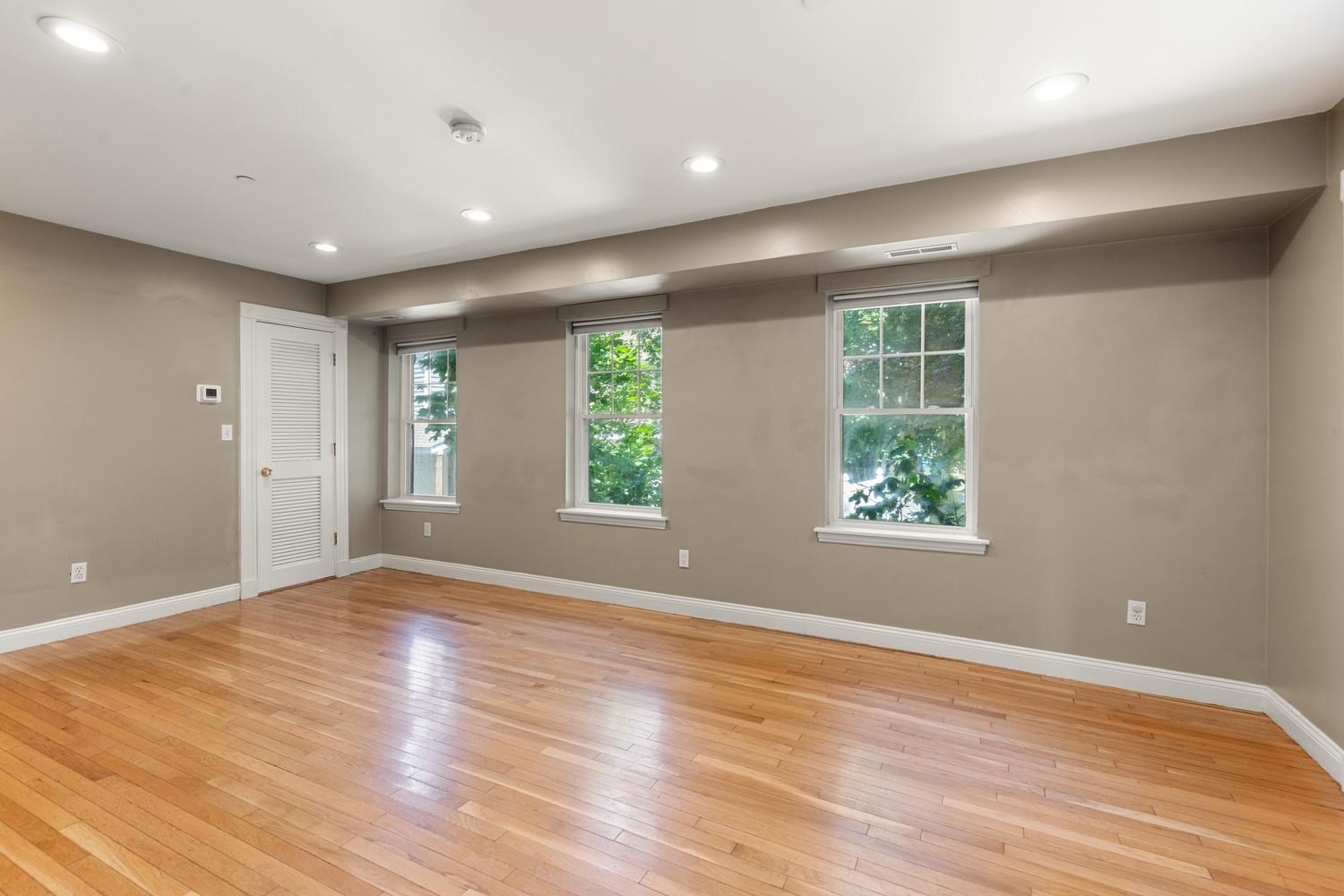30 Tufts Ave # B Property Photo 6