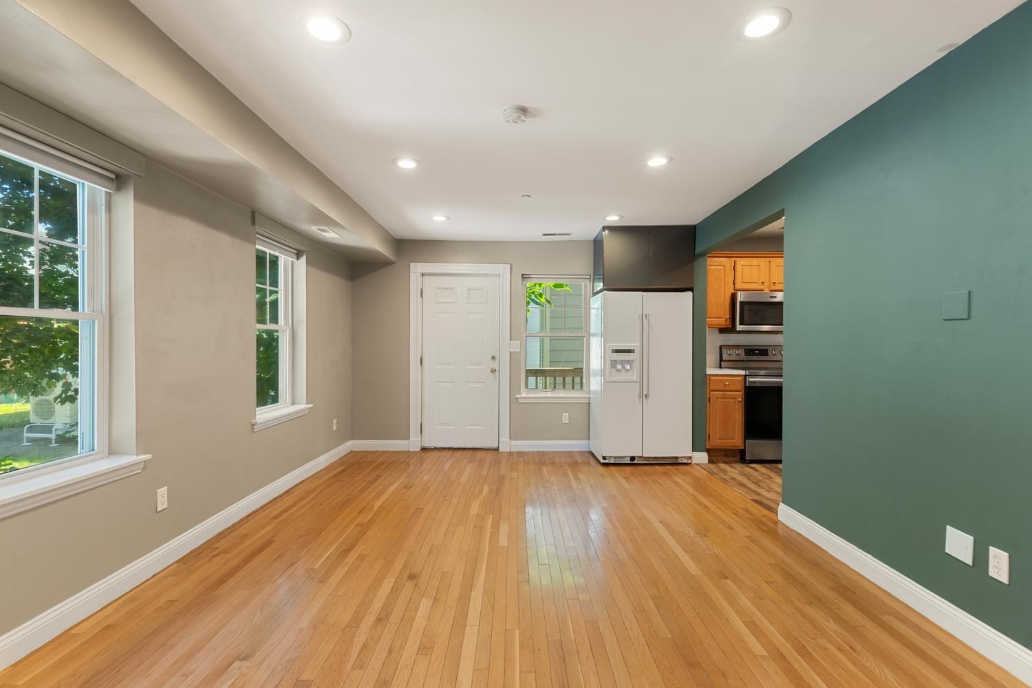 30 Tufts Ave # B Property Photo 8