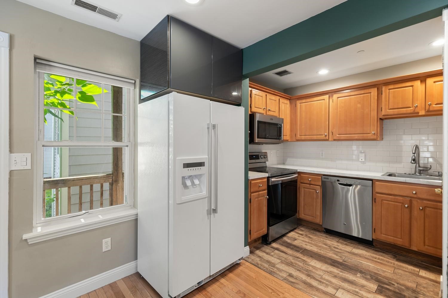 30 Tufts Ave # B Property Photo 10