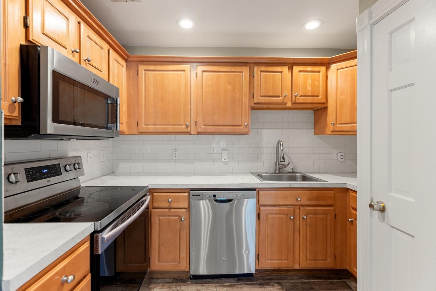 30 Tufts Ave # B Property Photo 11