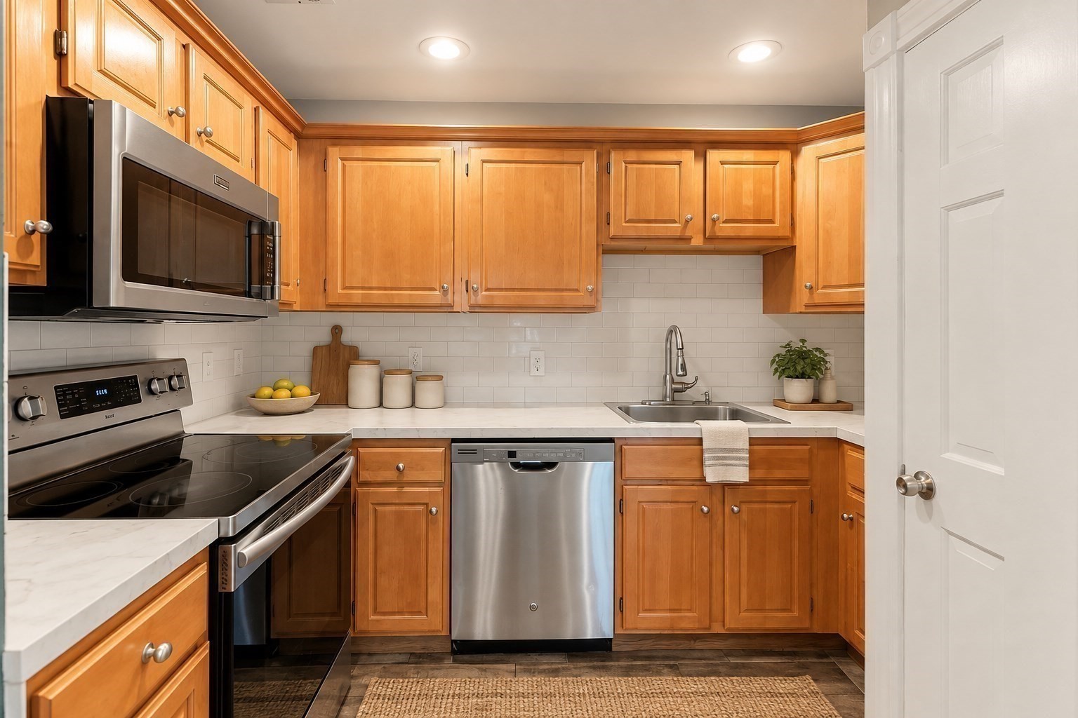 30 Tufts Ave # B Property Photo 11