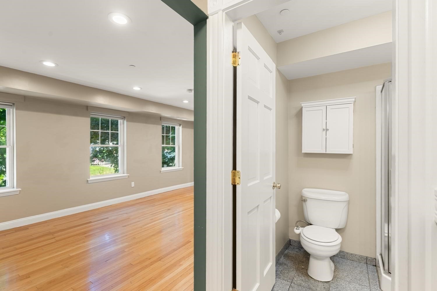 30 Tufts Ave # B Property Photo 17