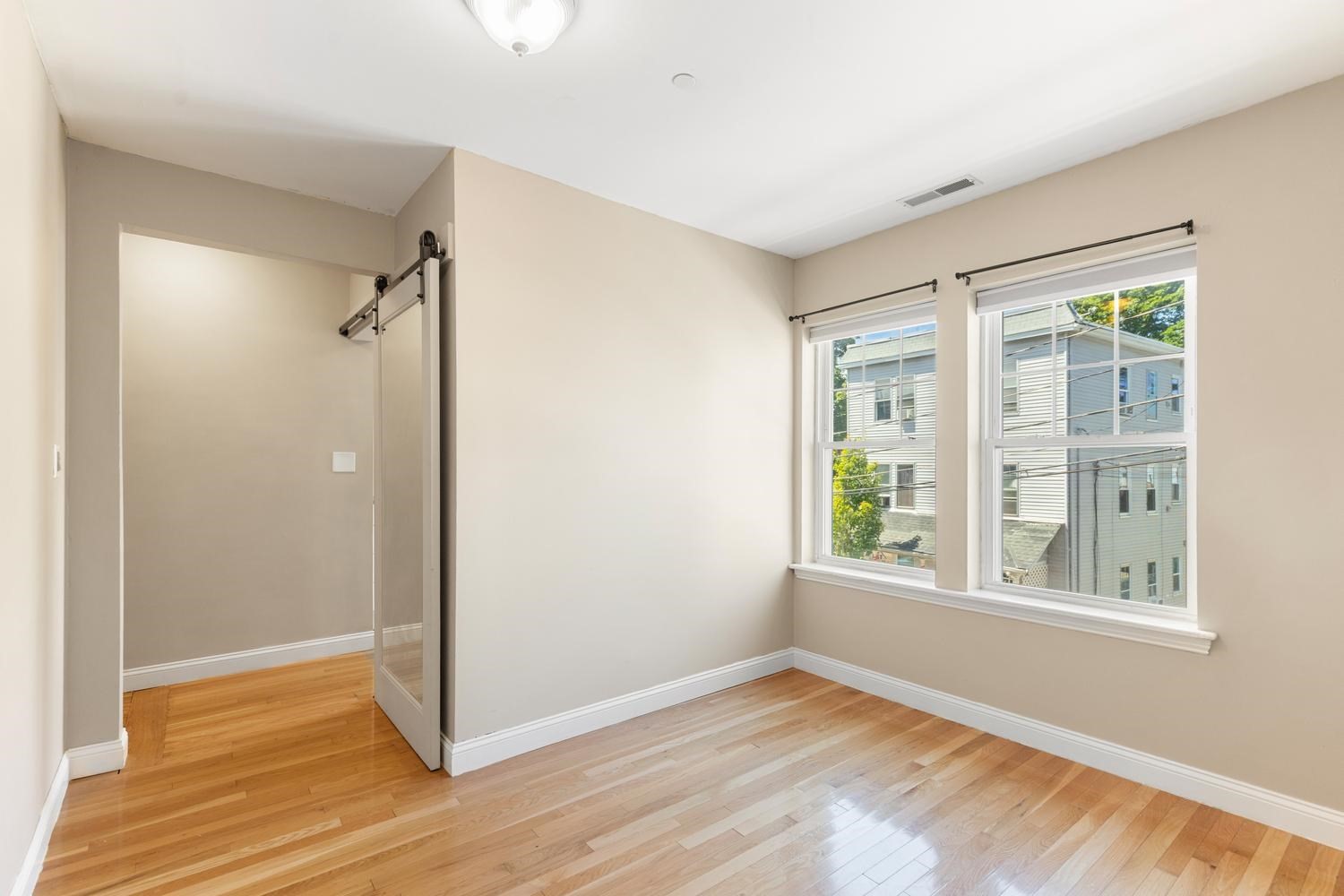 30 Tufts Ave # B Property Photo 23