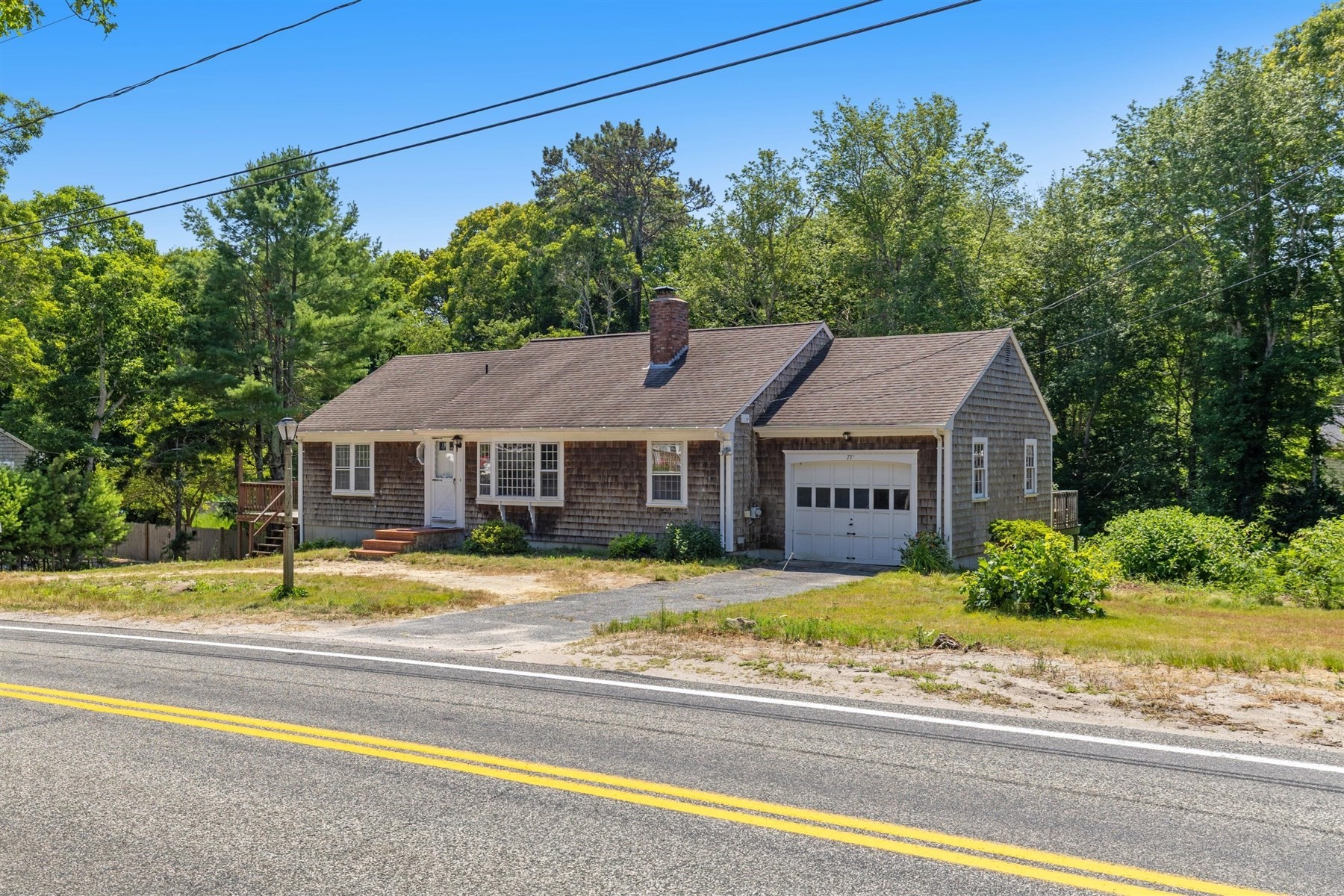 771 W Yarmouth Road Property Photo 1