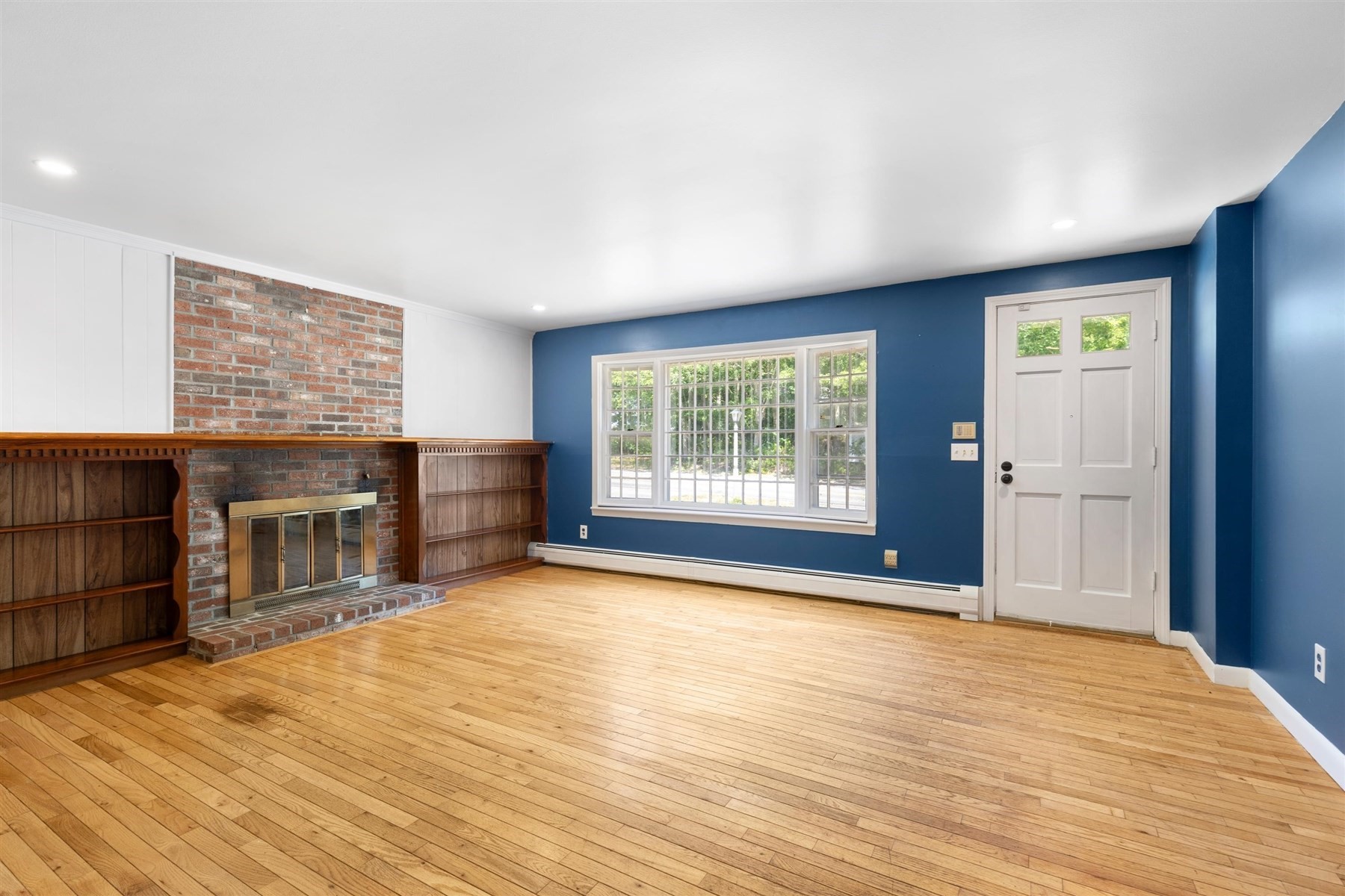 771 W Yarmouth Road Property Photo 4