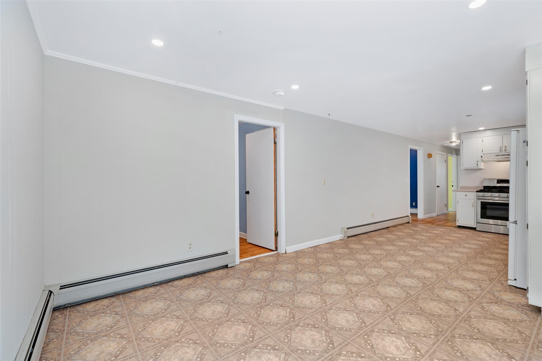 771 W Yarmouth Road Property Photo 7