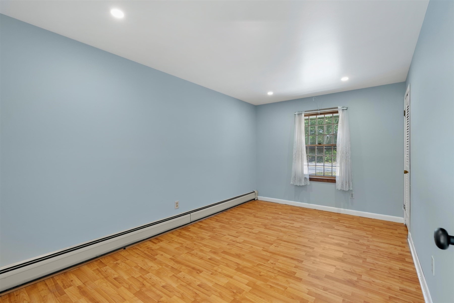 771 W Yarmouth Road Property Photo 9