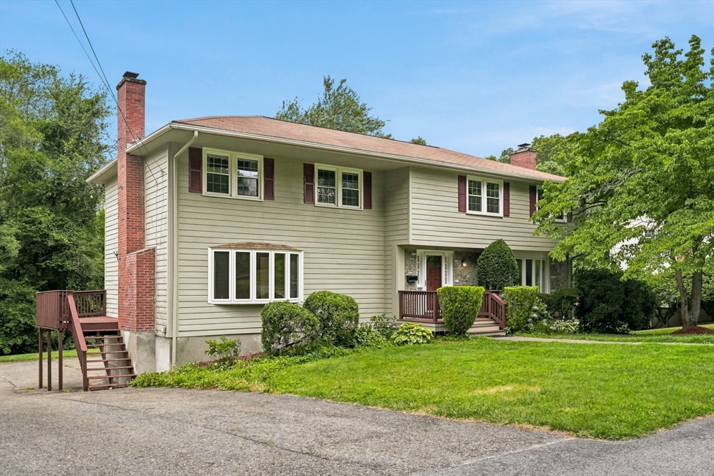 52 Lanewood Ave Property Photo 1