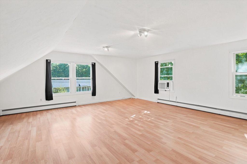 16 Edgelawn Ave Property Photo 18