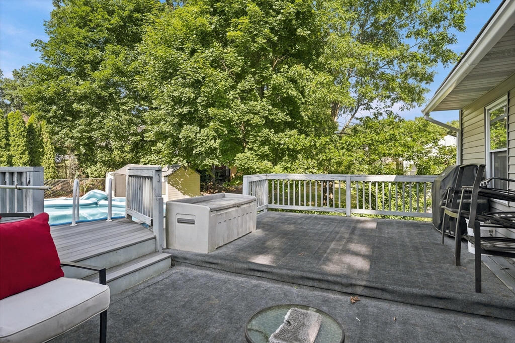 16 Edgelawn Ave Property Photo 26