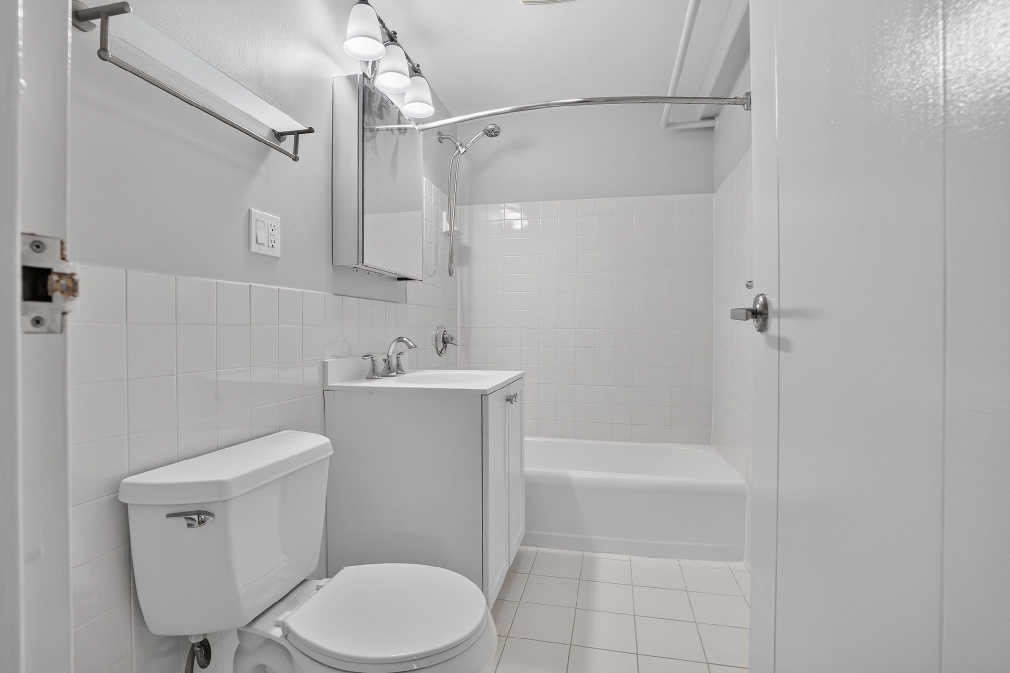 1600 Beacon St # 1009 Property Photo 5