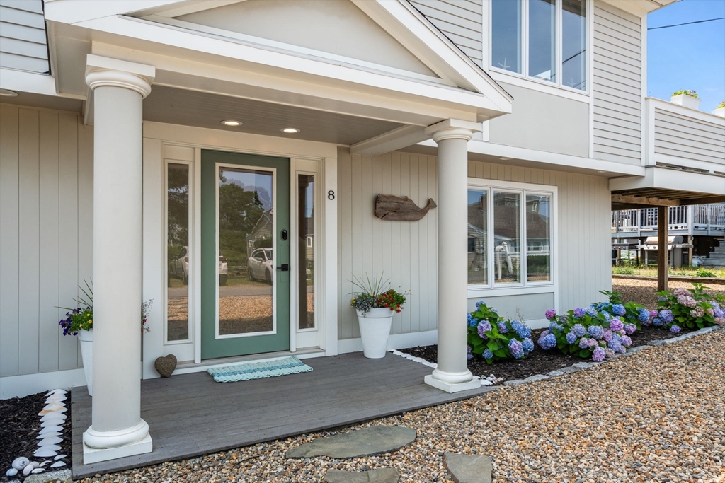 8 57th Property Photo 1