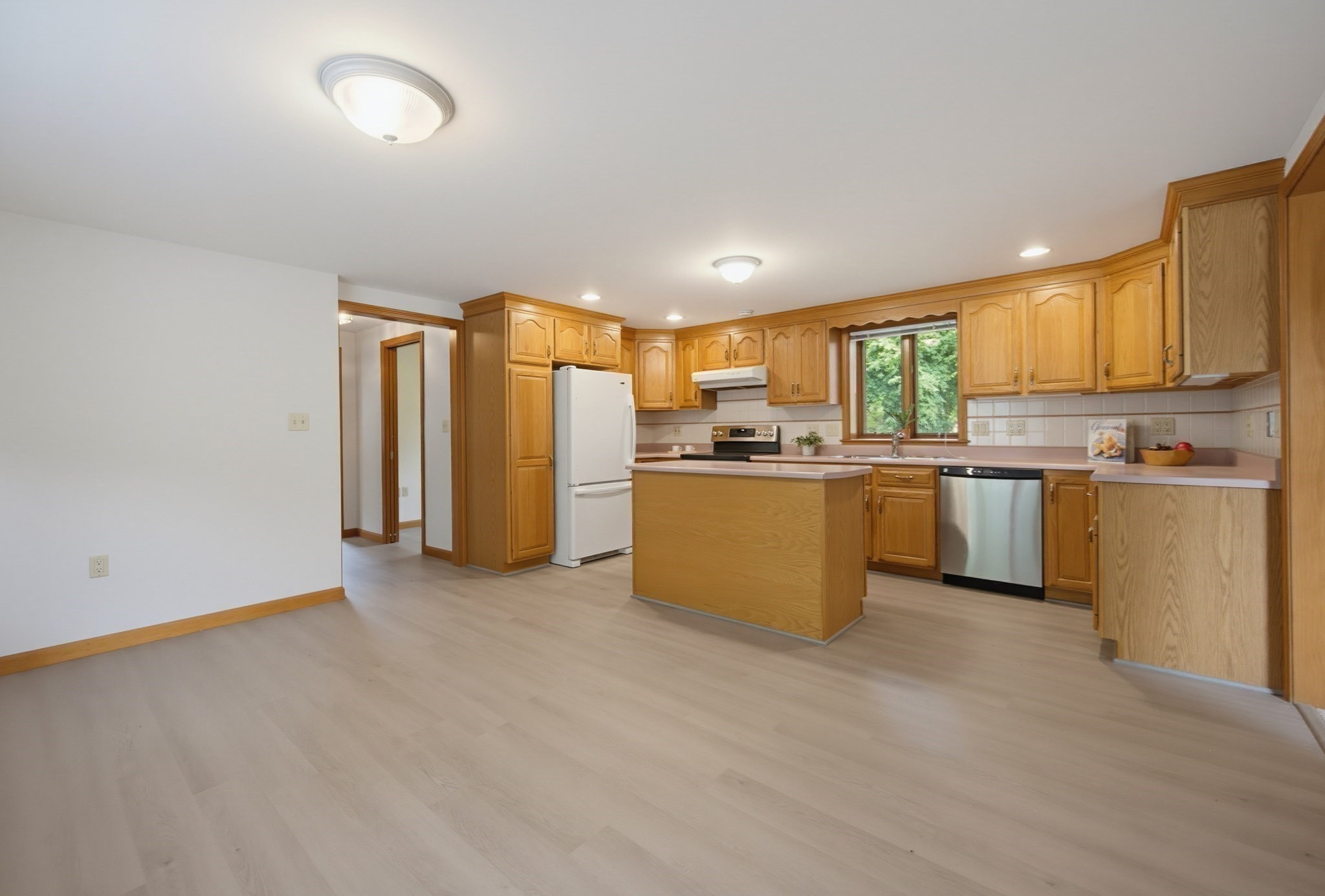 284 South St Property Photo 5