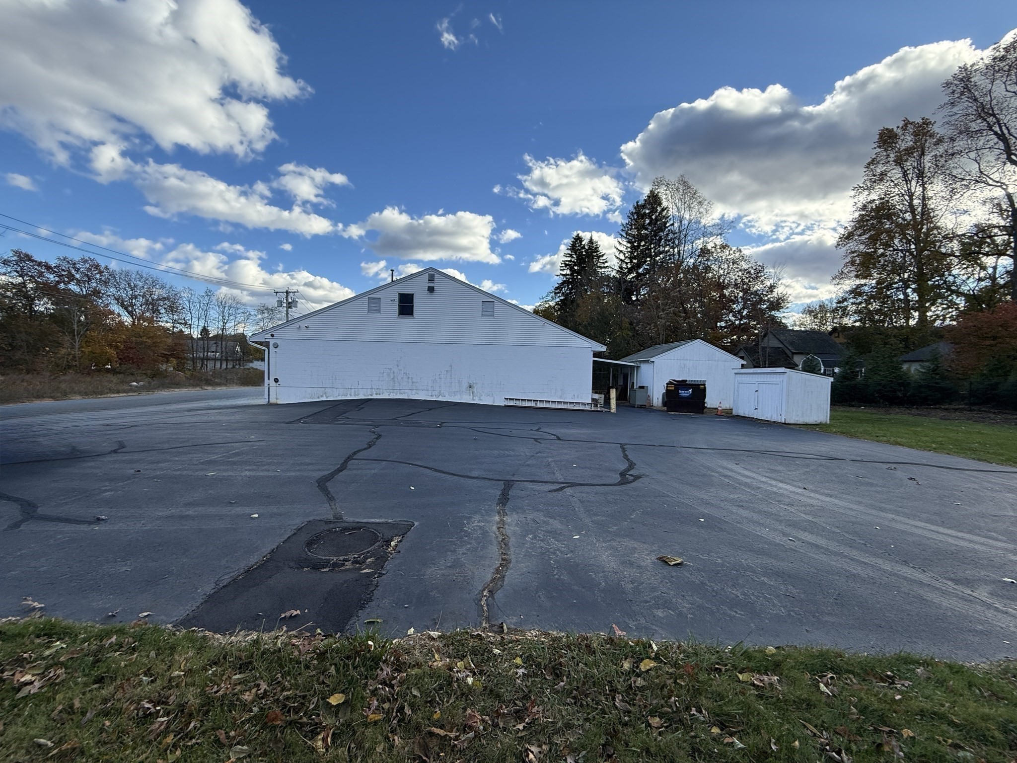 16 Railroad Ave Property Photo 2
