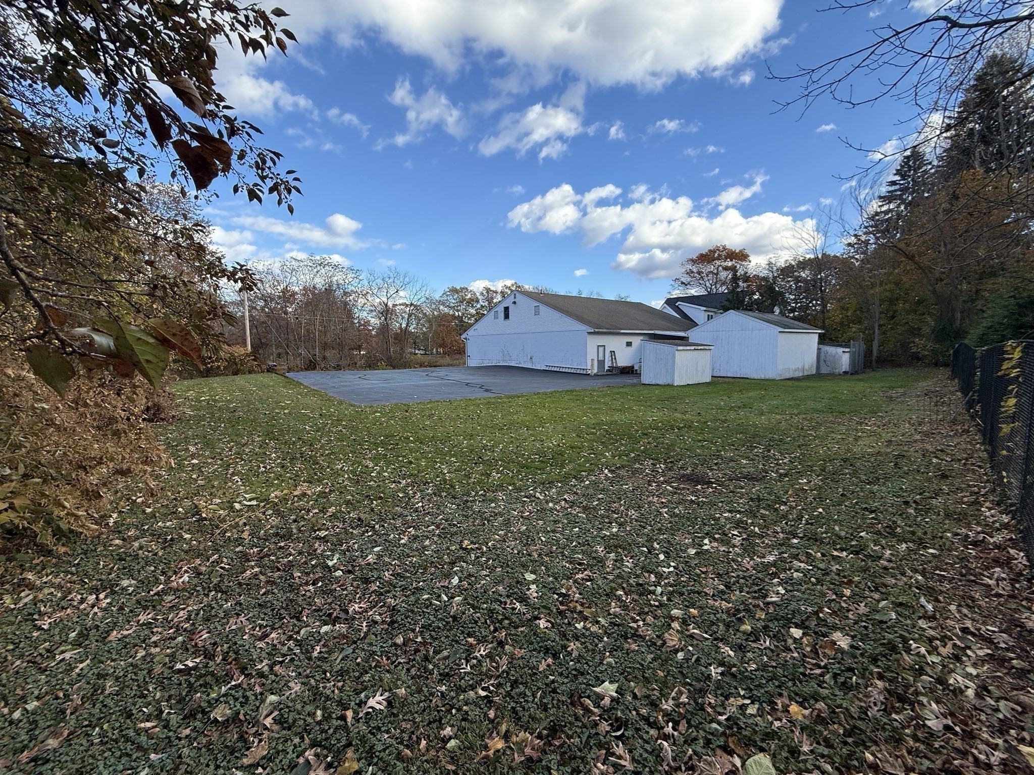 16 Railroad Ave Property Photo 5