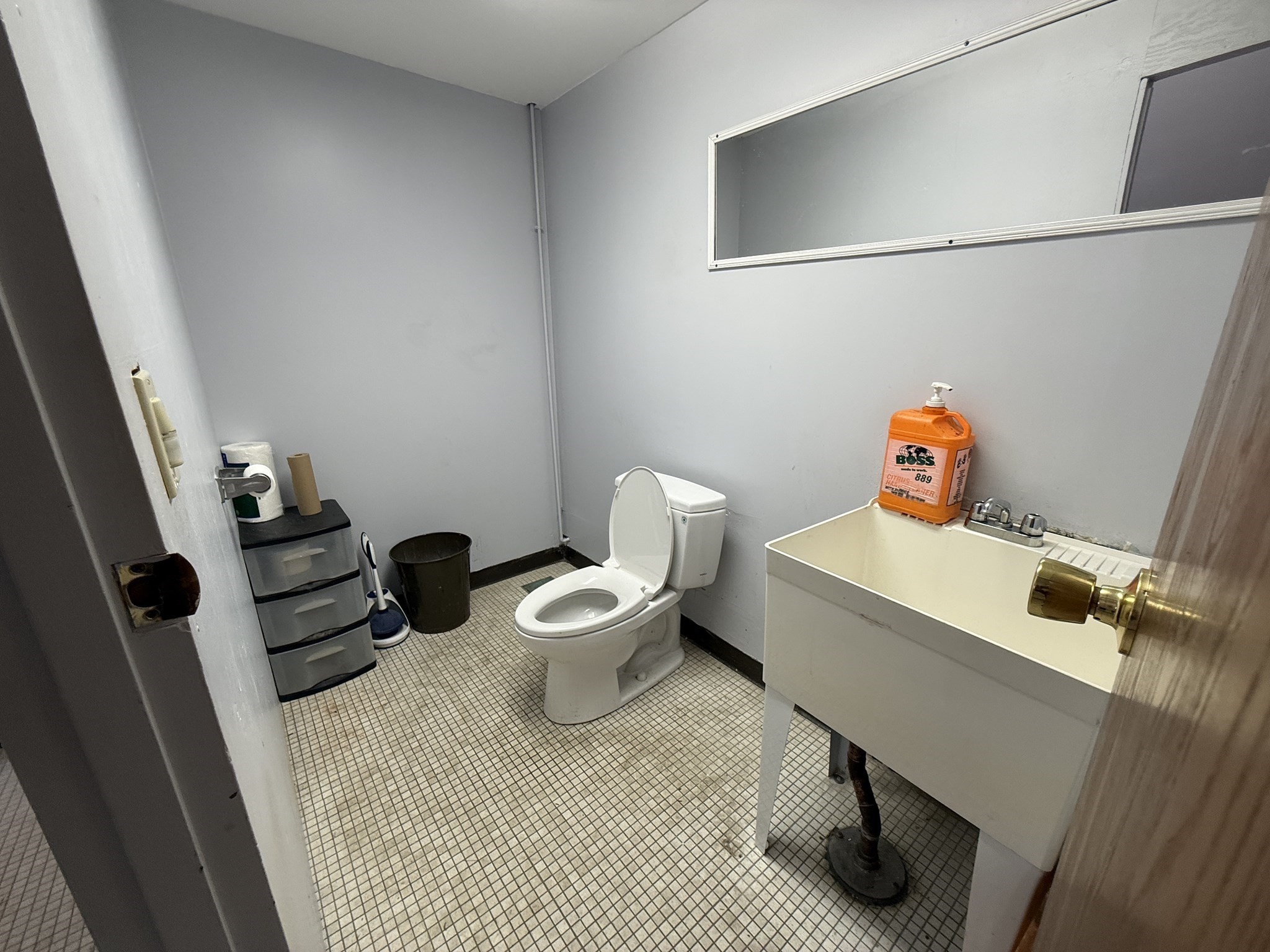 16 Railroad Ave Property Photo 11