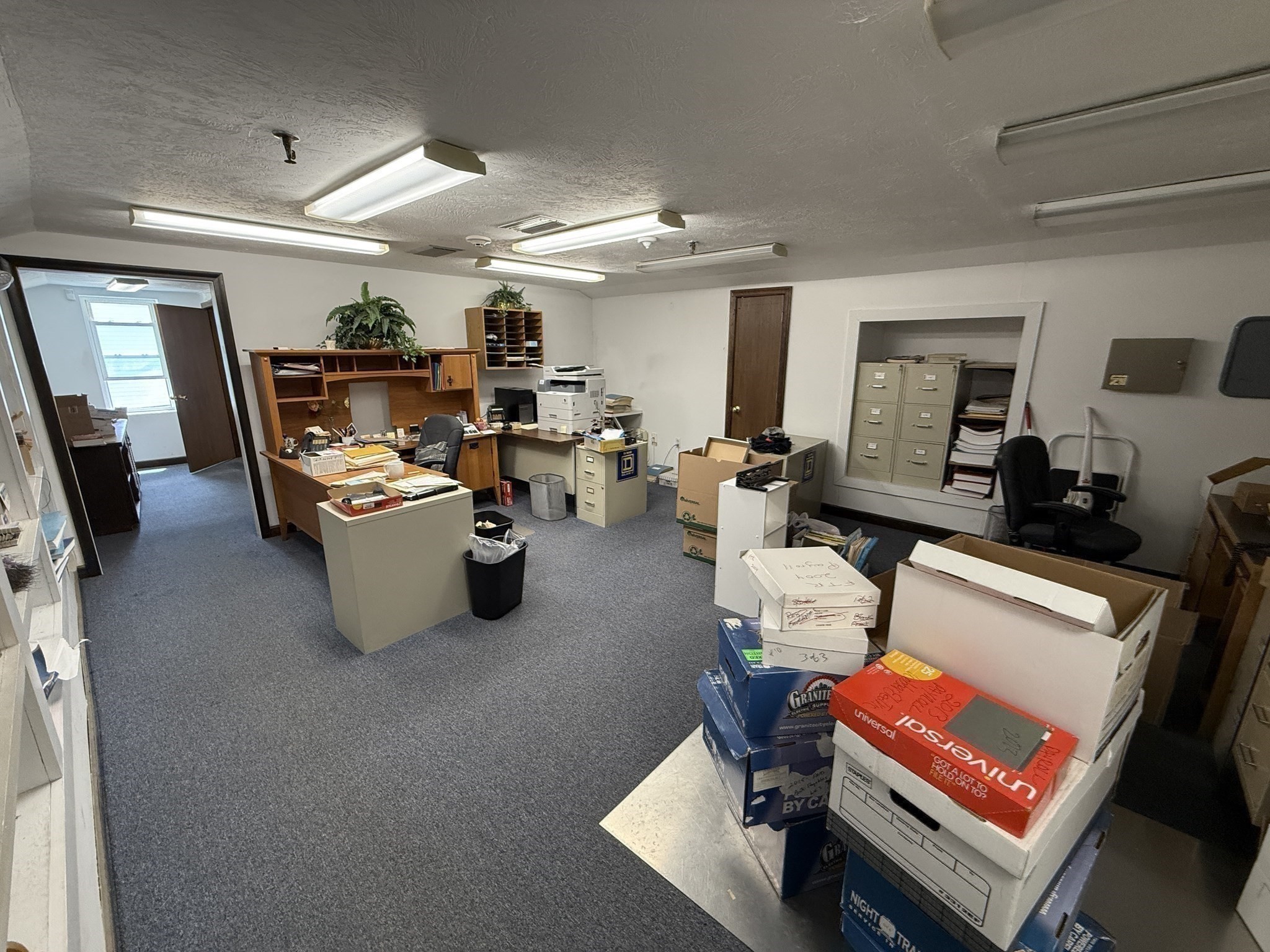 16 Railroad Ave Property Photo 14