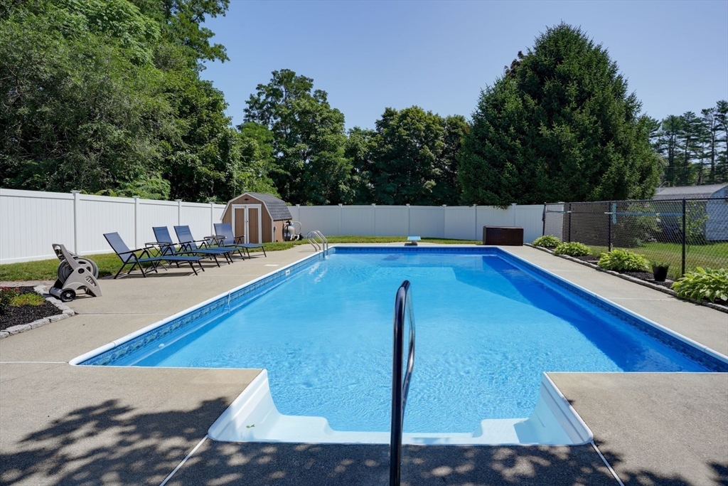 40 Farmington Circle Property Photo 24