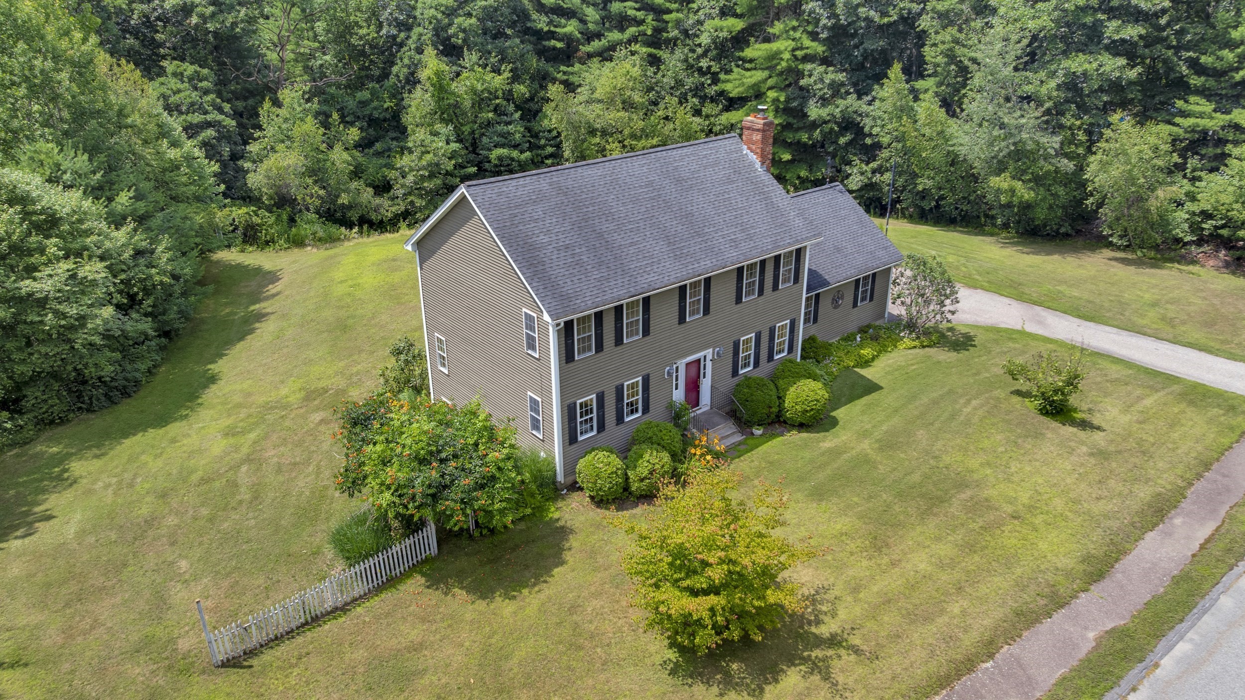 1 Deer Run Rd Property Photo 4