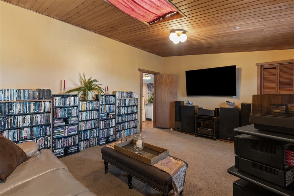 1267 Grafton Property Photo 20