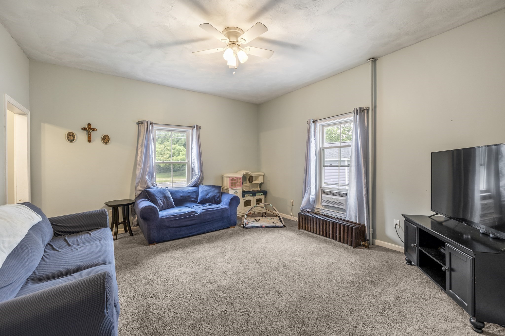 1255 Main St Property Photo 7