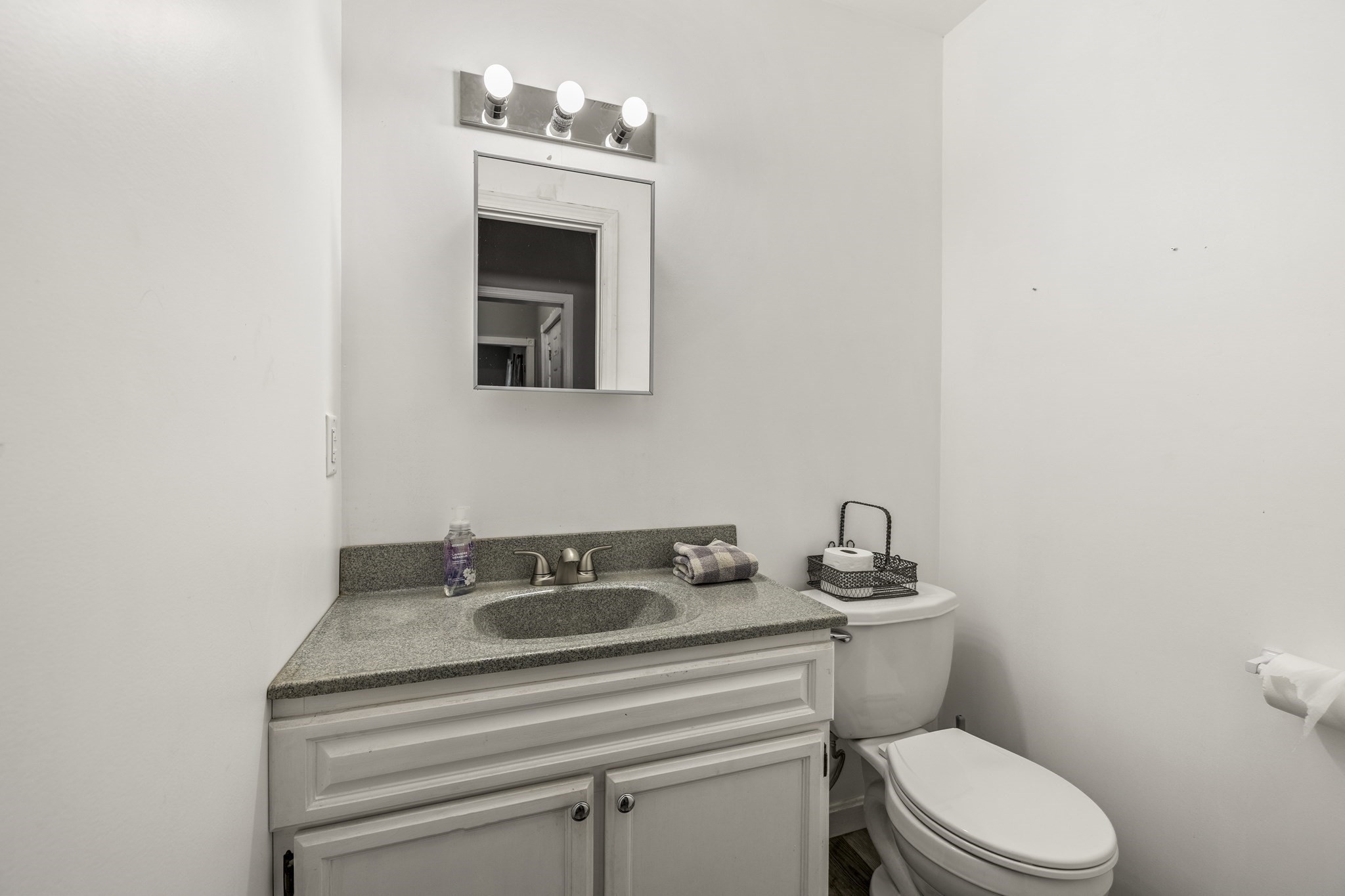 1255 Main St Property Photo 12