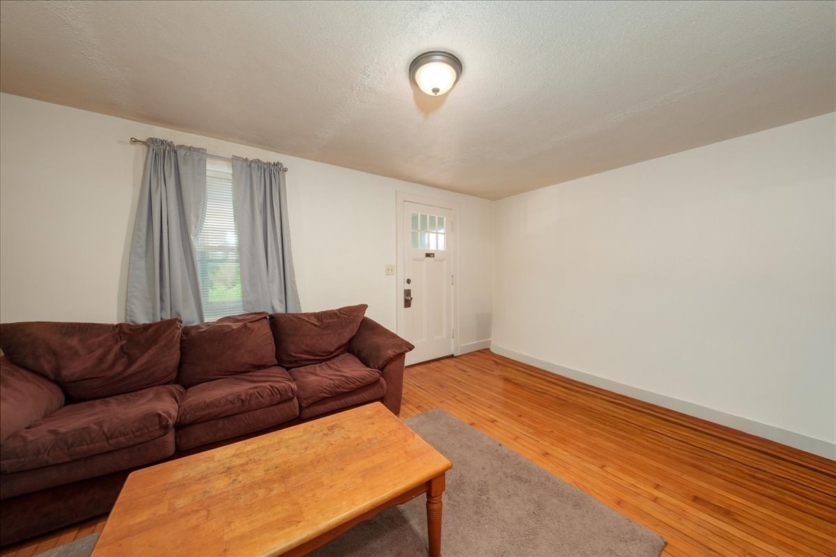 25 Marilyn Drive Property Photo 7