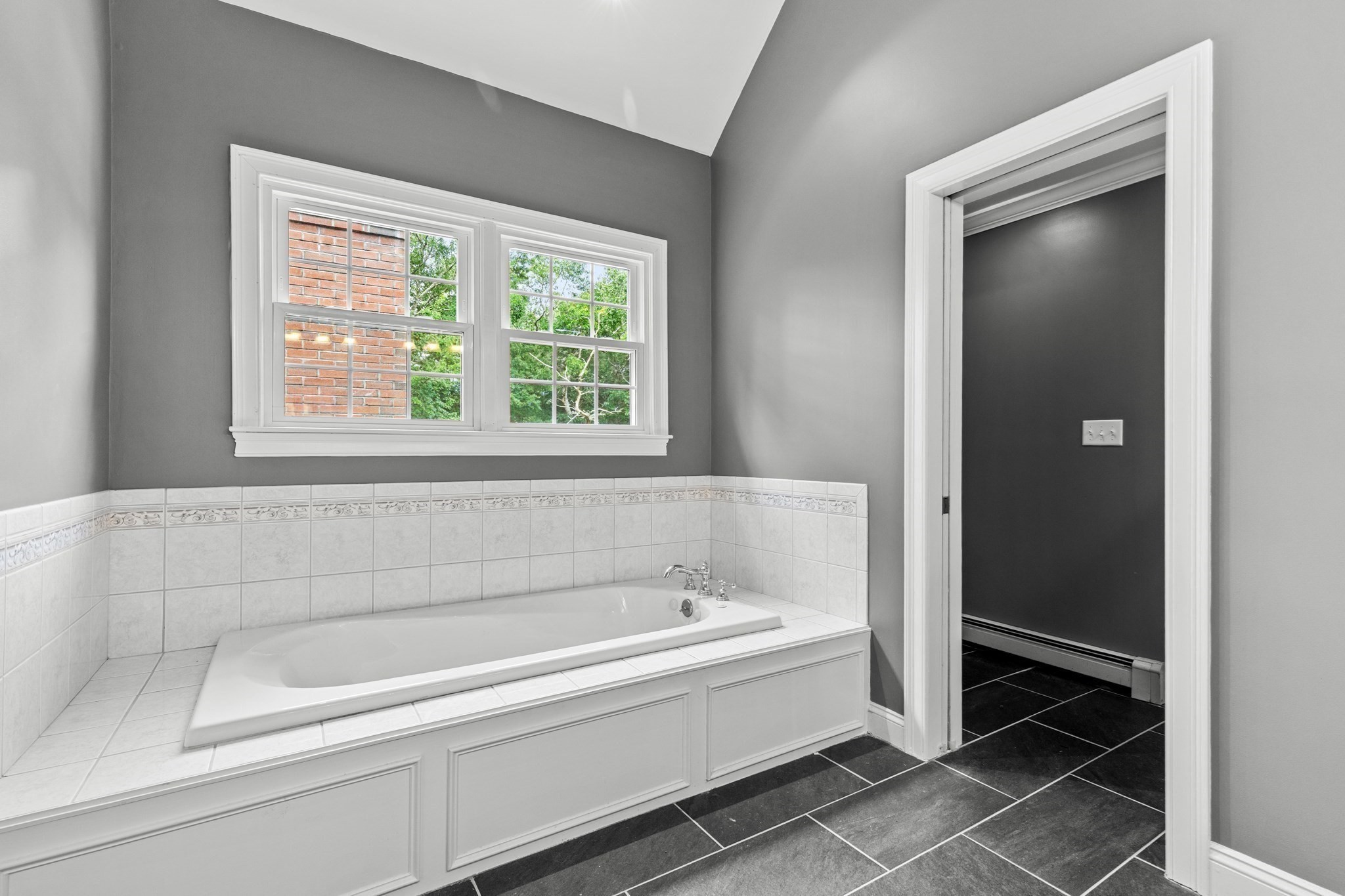 239 Country Club Way Property Photo 34