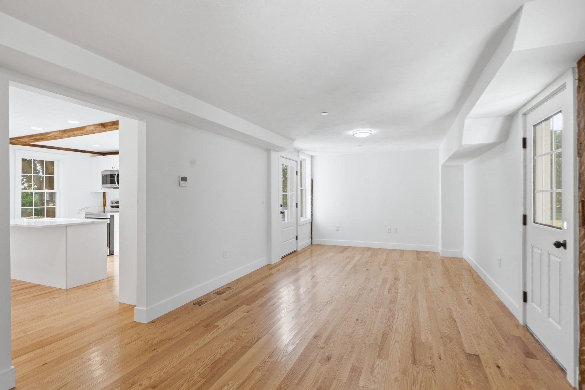 164 Main St # A Property Photo 6