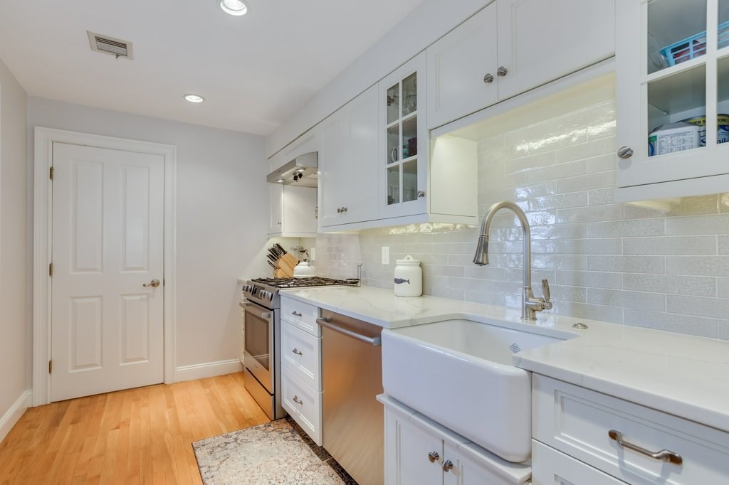 214-216 W 7th St # 2l Property Photo 3
