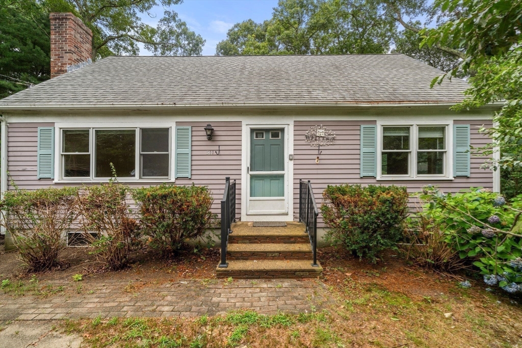 311 Cotuit Rd Property Photo 2