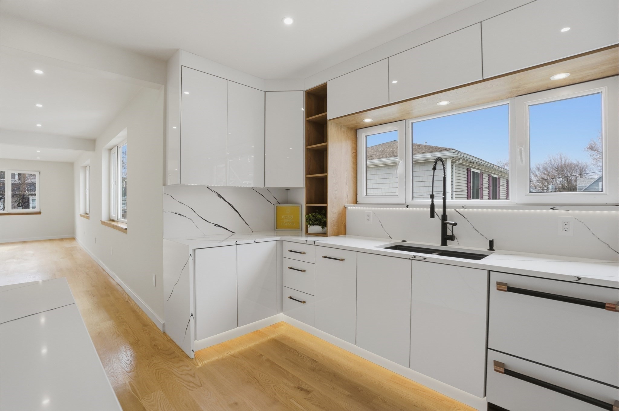 10 Purvis Street # 10 Property Photo 2