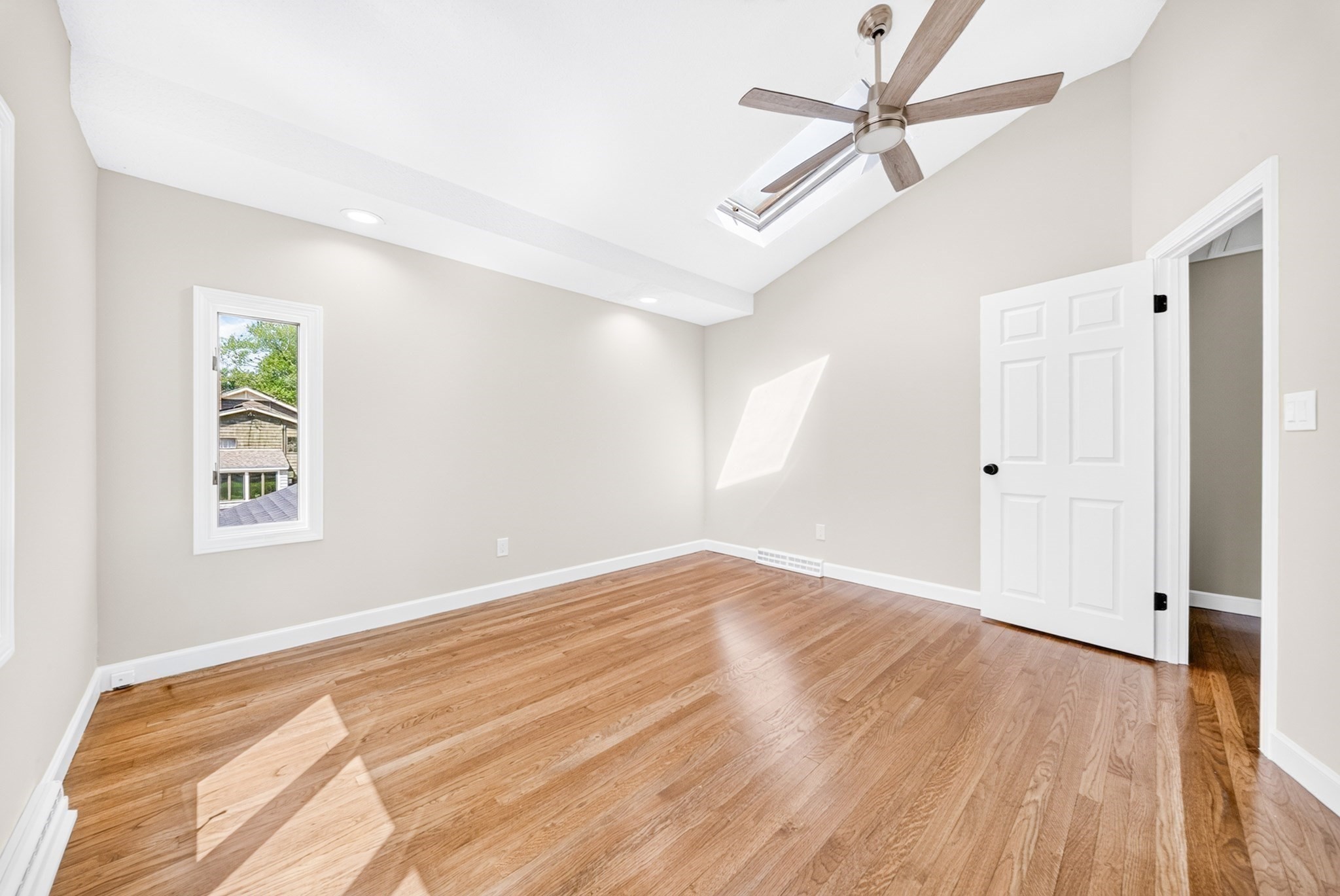 14 Clarence Street Property Photo 15