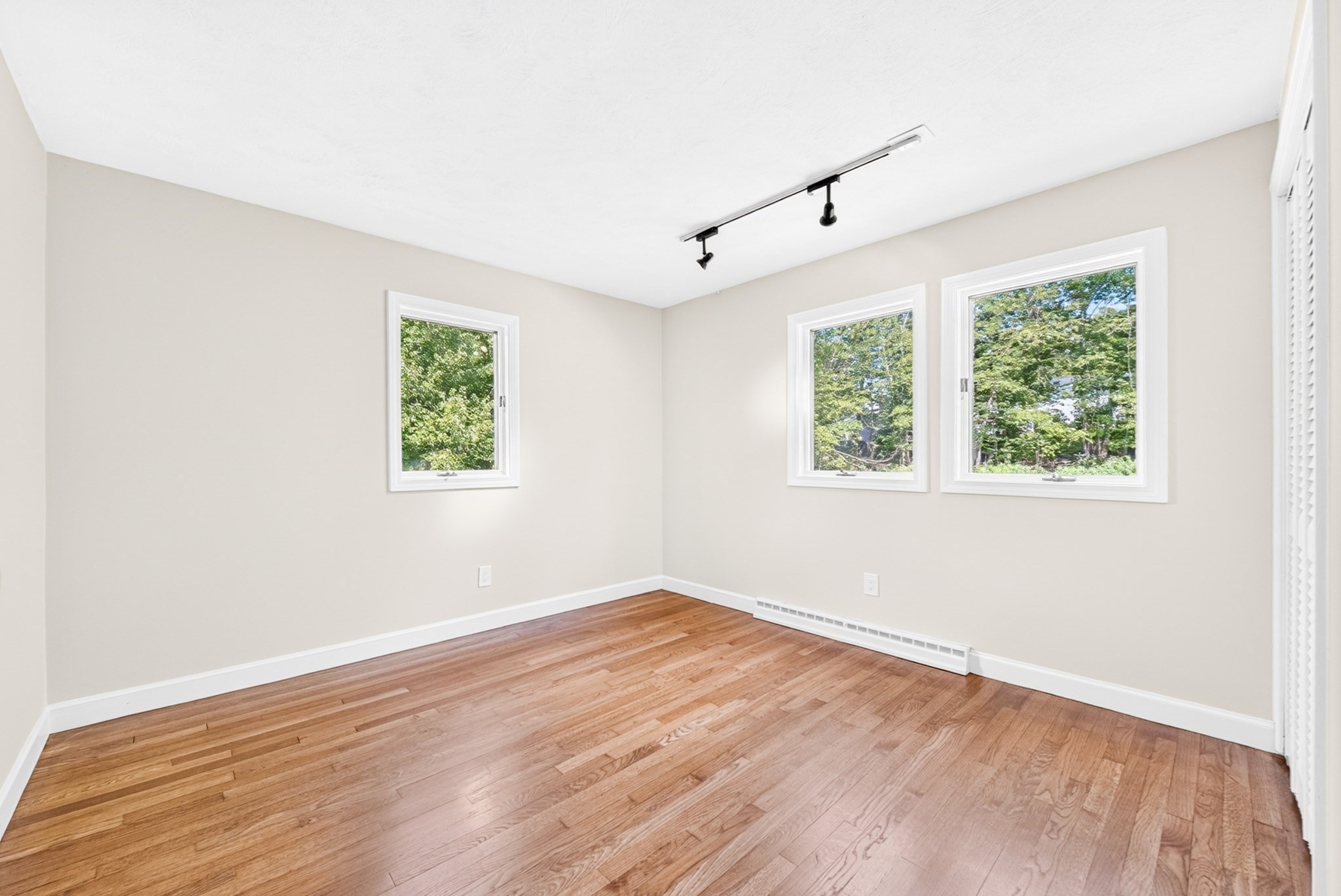 14 Clarence Street Property Photo 21