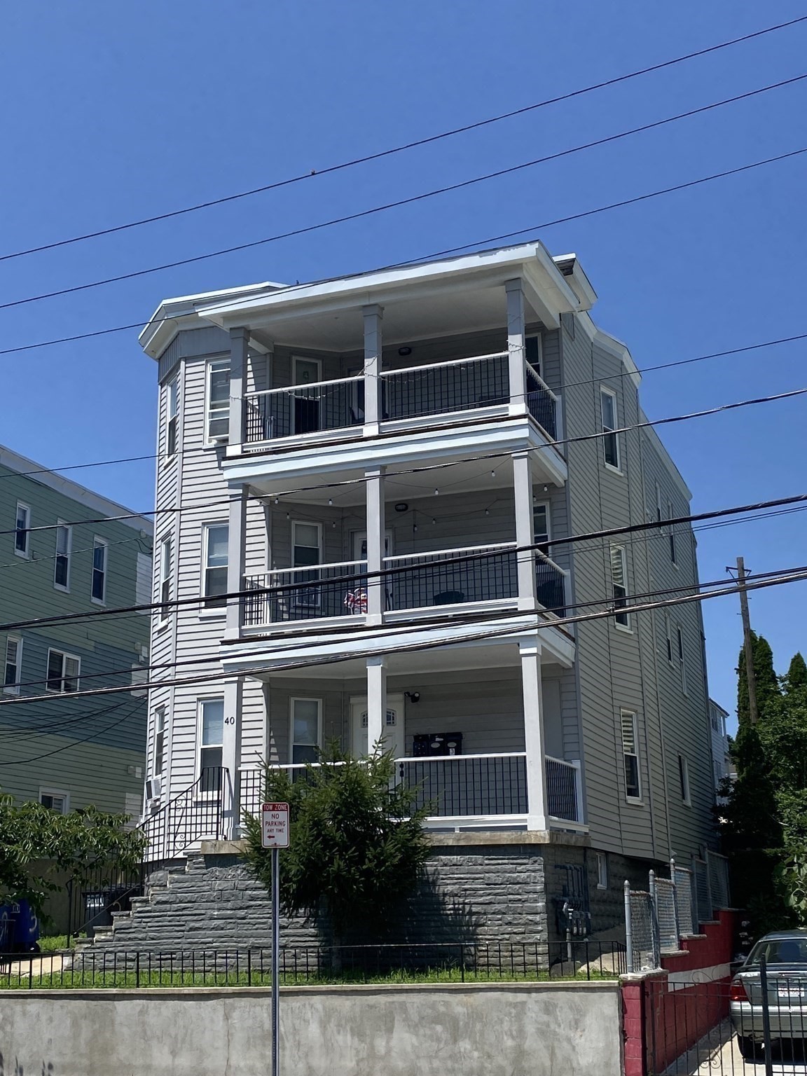 40 Temple St # 3 Property Photo 2