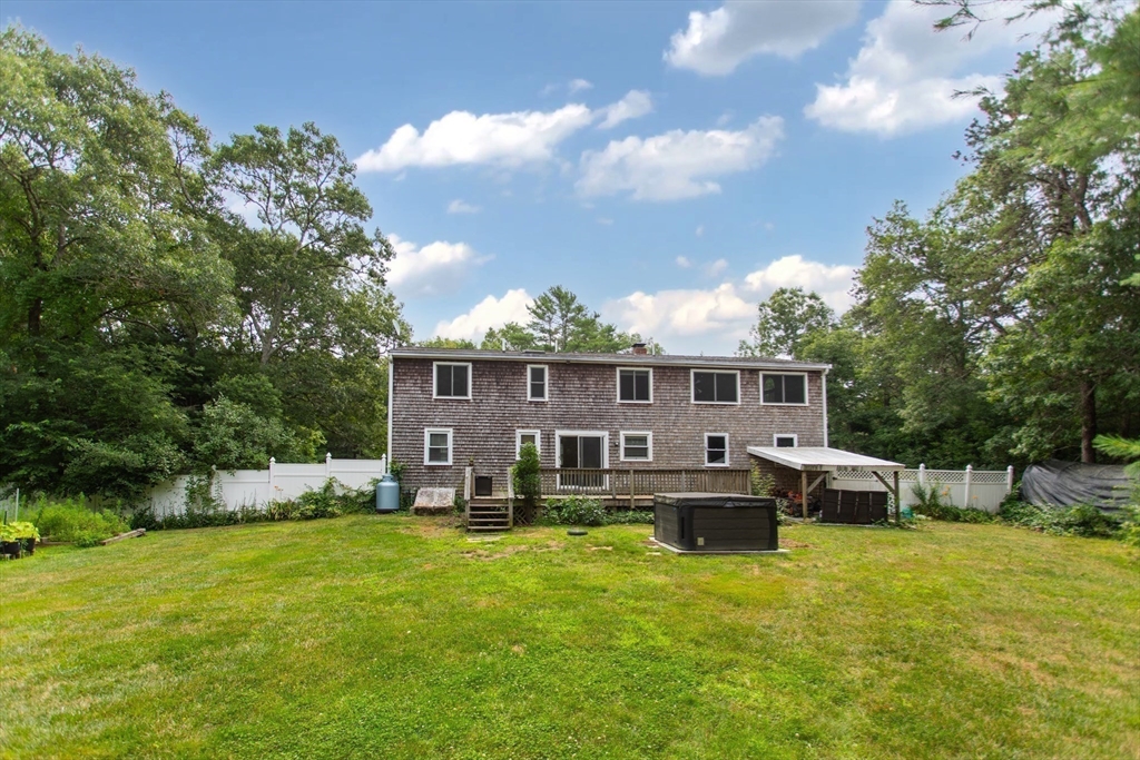 64 Dorothy Dr Property Photo 6