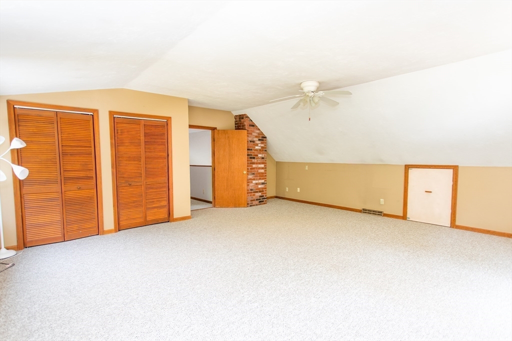 64 Dorothy Dr Property Photo 18