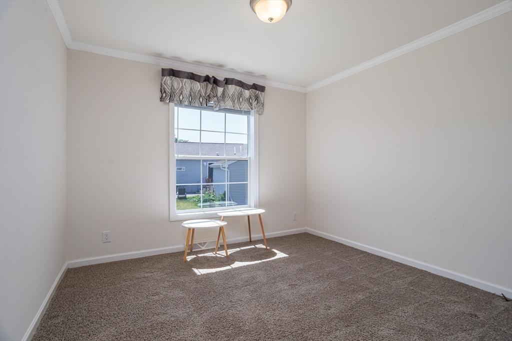 32 Onyx Path Property Photo 15