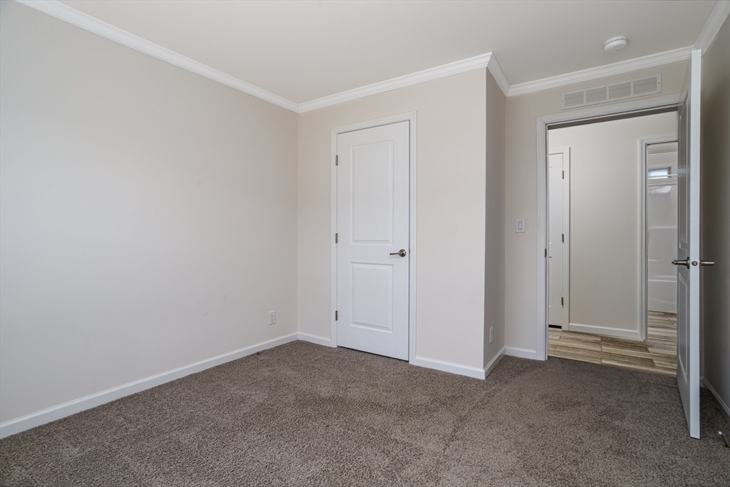 32 Onyx Path Property Photo 16