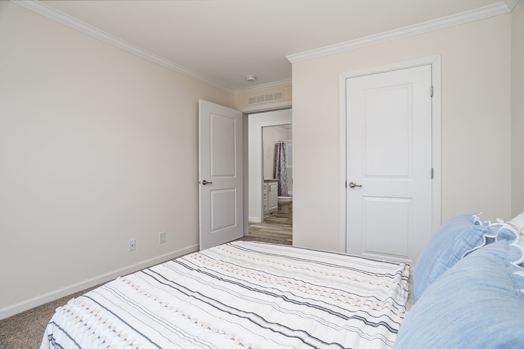 32 Onyx Path Property Photo 19